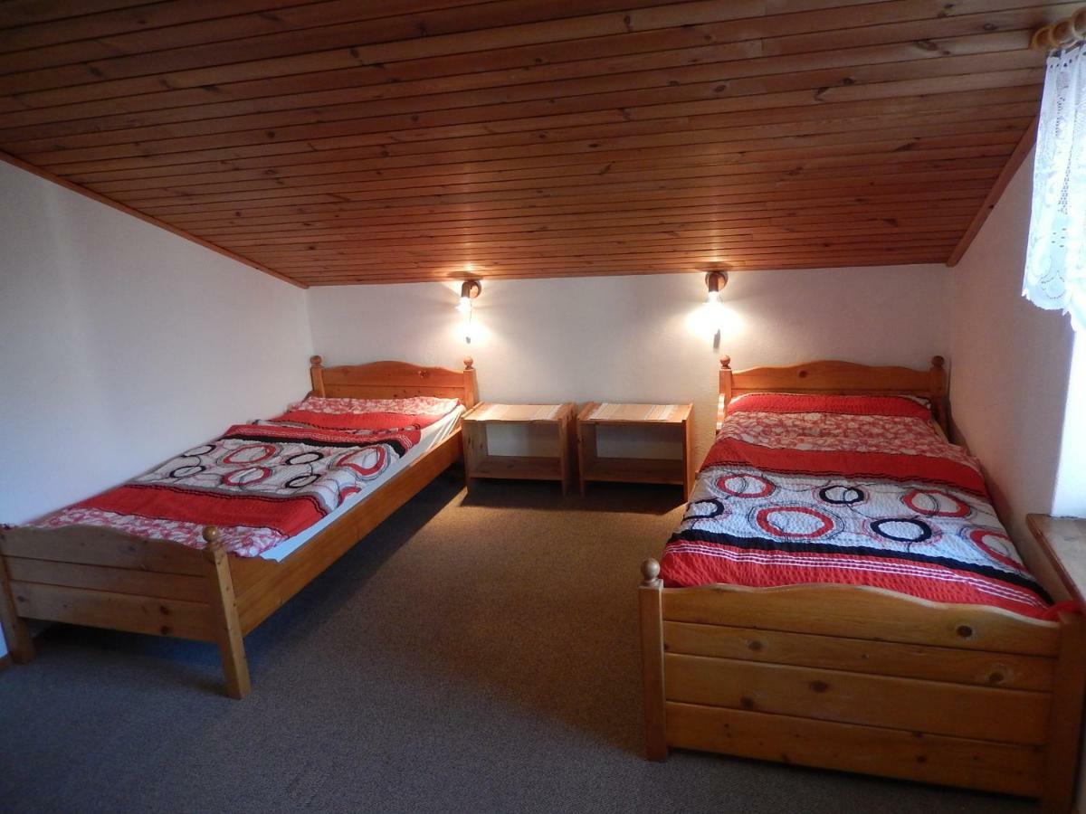 Vila Mirka Poprad Luaran gambar