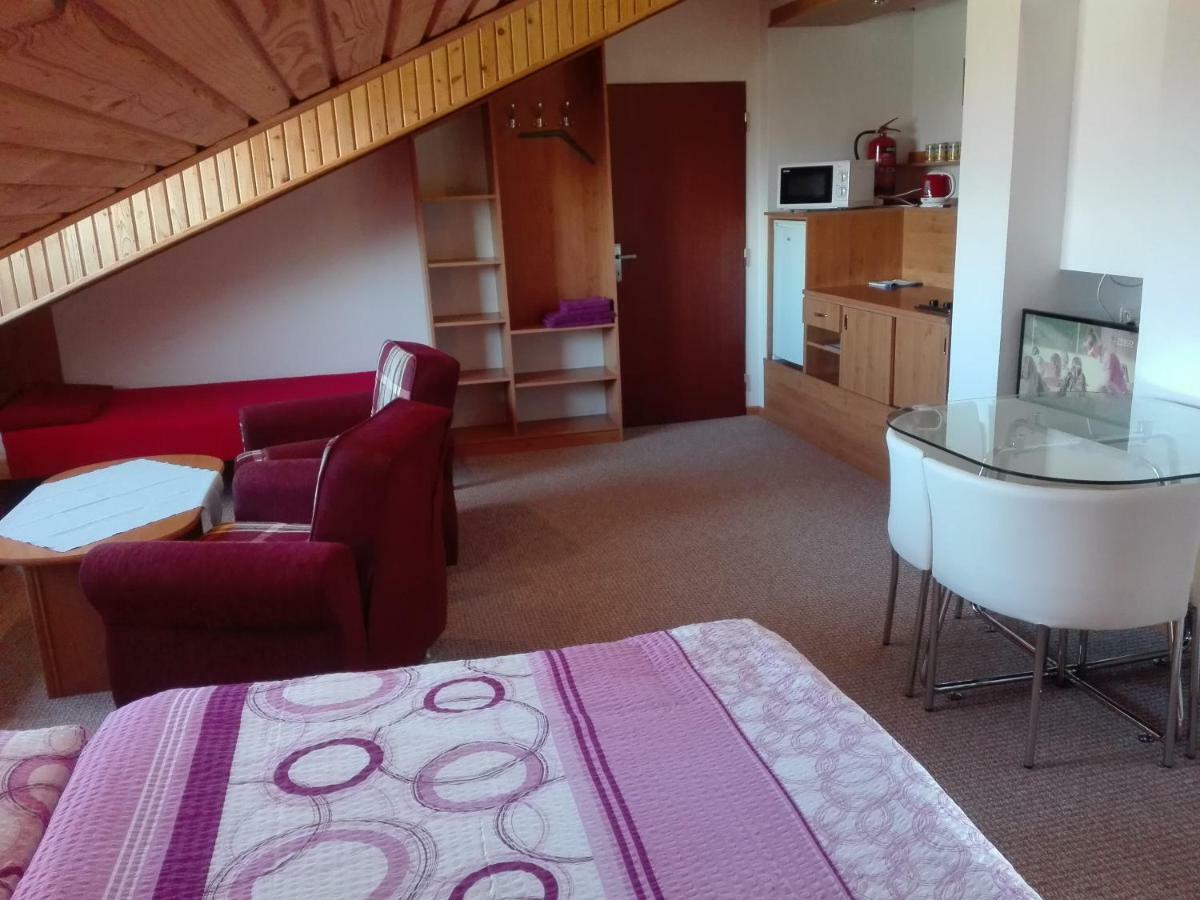 Vila Mirka Poprad Luaran gambar